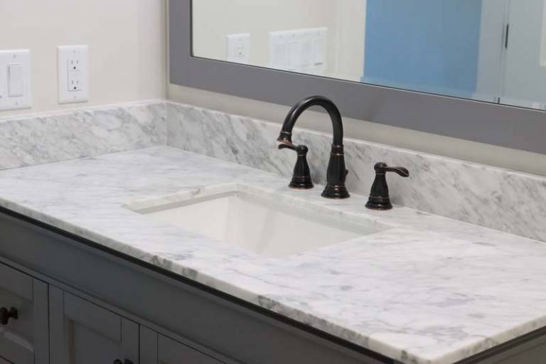 Bathroom sink